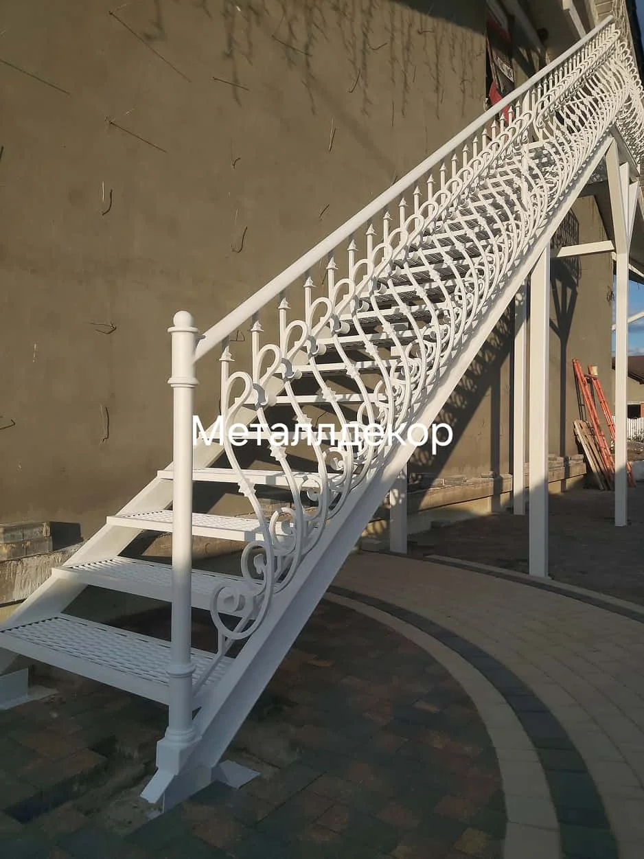 Кованые балконы и террасы