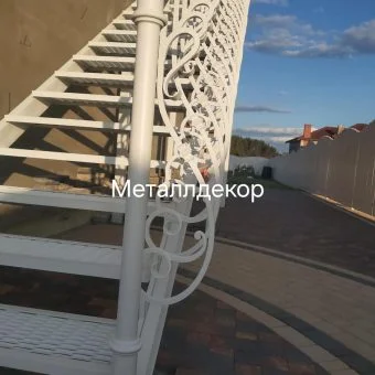 Кованые балконы и террасы