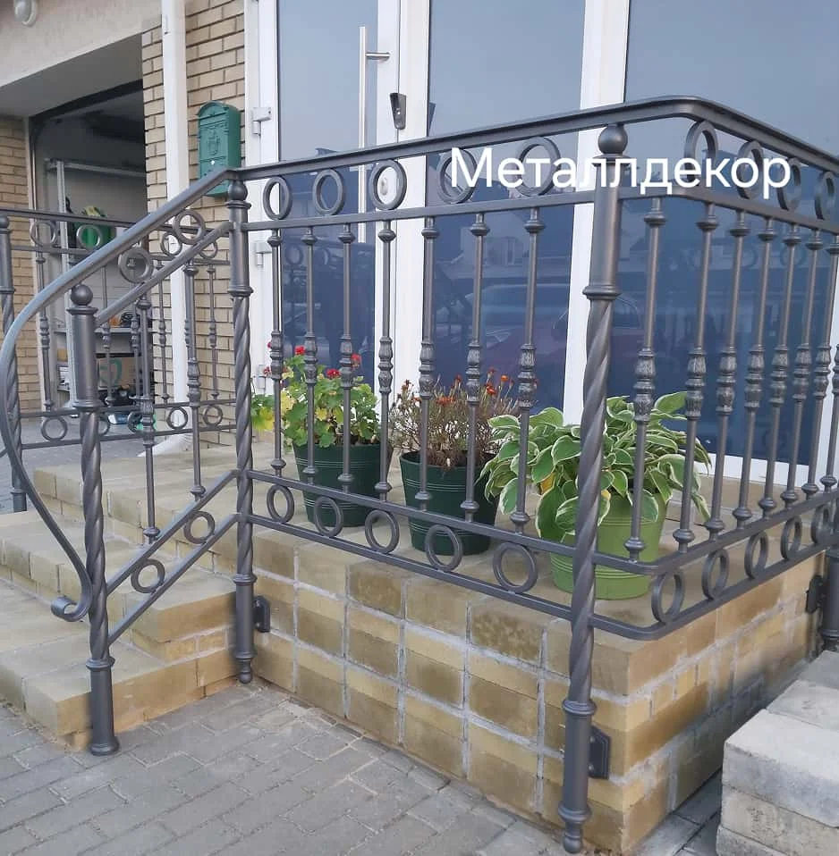 Кованые балконы и террасы